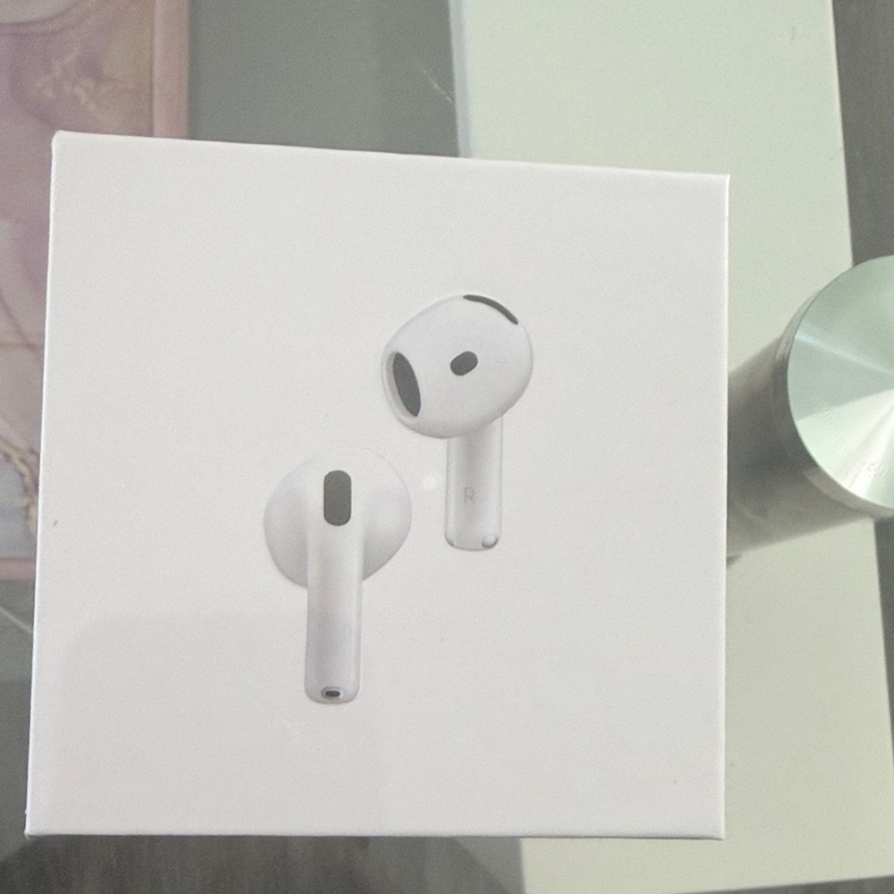 Apple White True Wireless Earbuds with Stem Design